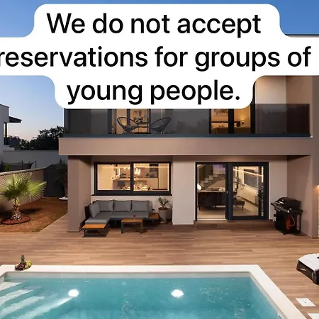 Lumea - Brend New 4-bedroom With Pool ヴィラ *