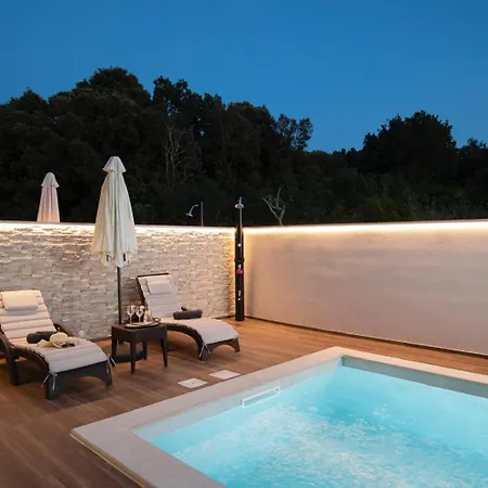 ヴィラ Lumea - Brend New 4-bedroom With Pool プーラ