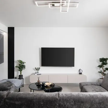ヴィラ Lumea - Brend New 4-bedroom With Pool *