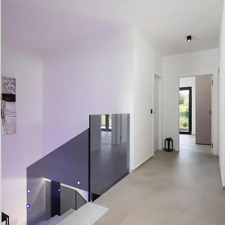 Lumea - Brend New 4-bedroom With Pool *