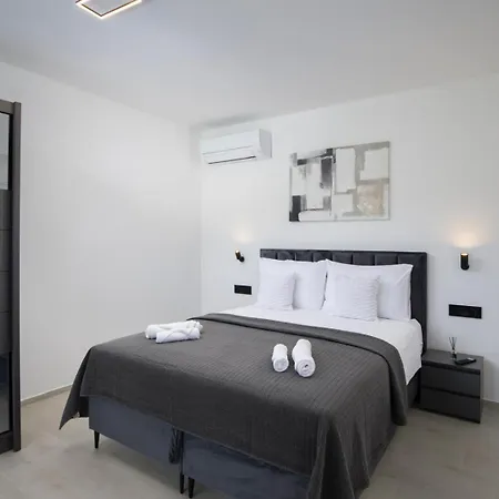 ヴィラ Lumea - Brend New 4-bedroom With Pool プーラ