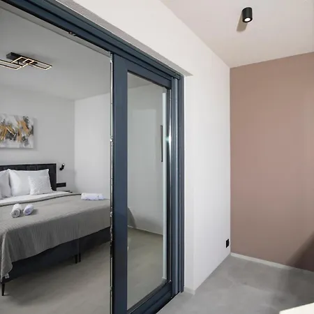 Lumea - Brend New 4-bedroom With Pool *