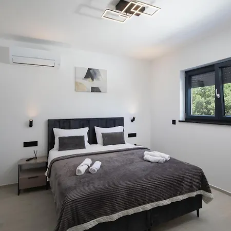ヴィラ Lumea - Brend New 4-bedroom With Pool *