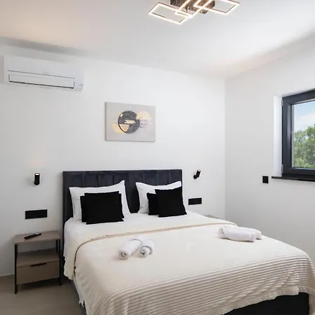 Lumea - Brend New 4-bedroom With Pool ヴィラ *
