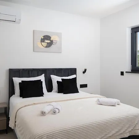 ヴィラ Lumea - Brend New 4-bedroom With Pool