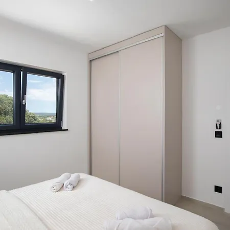 Lumea - Brend New 4-bedroom With Pool ヴィラ